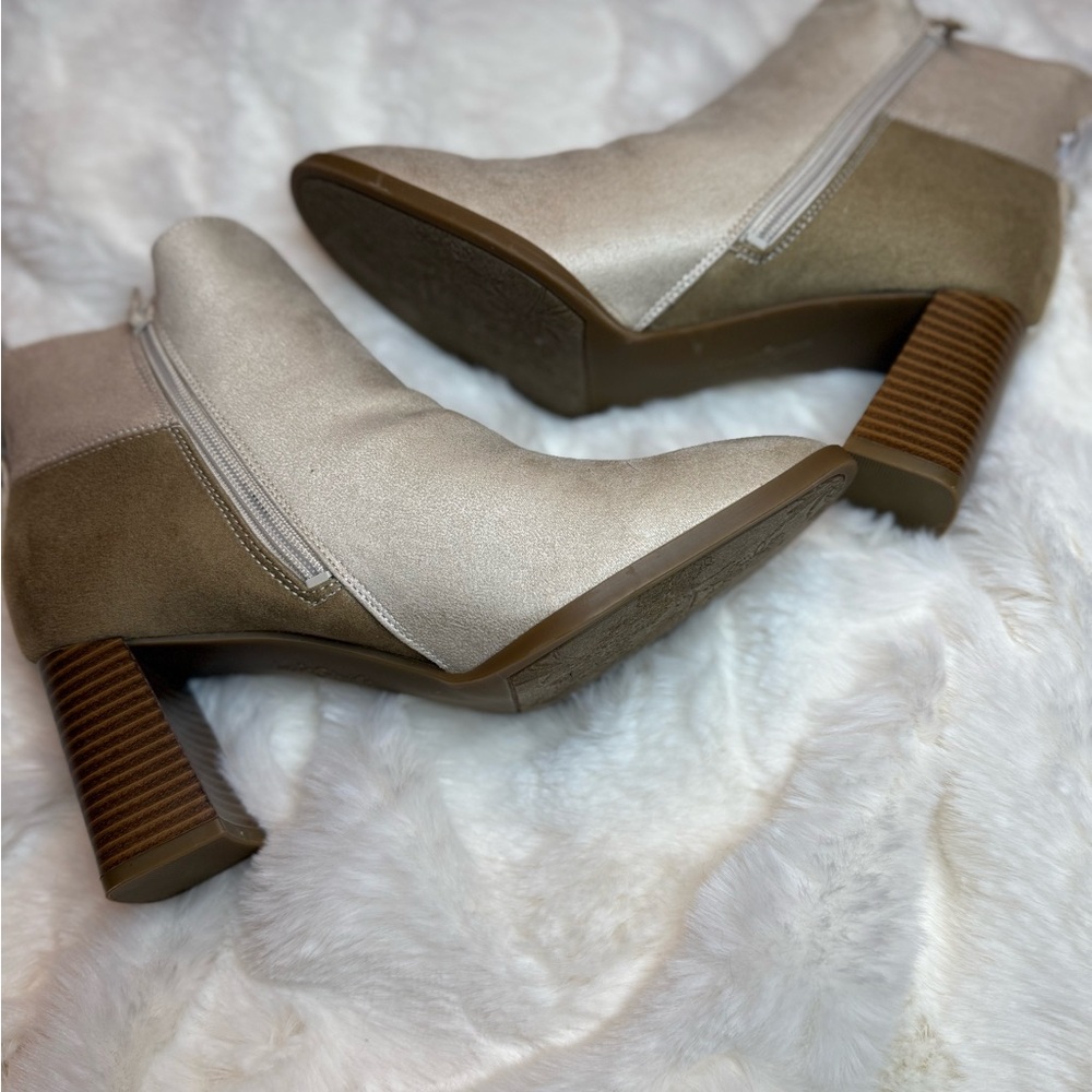 Elegant Women's Ankle Boots in Cream and Tan